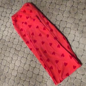 LuLaRoe leggings, child's OS, pink with red hearts